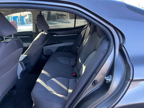 Used 2021 Toyota Camry LE image 23