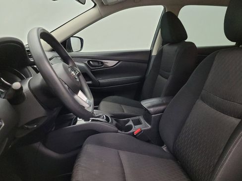 Used 2020 Nissan Rogue S FWD image 17