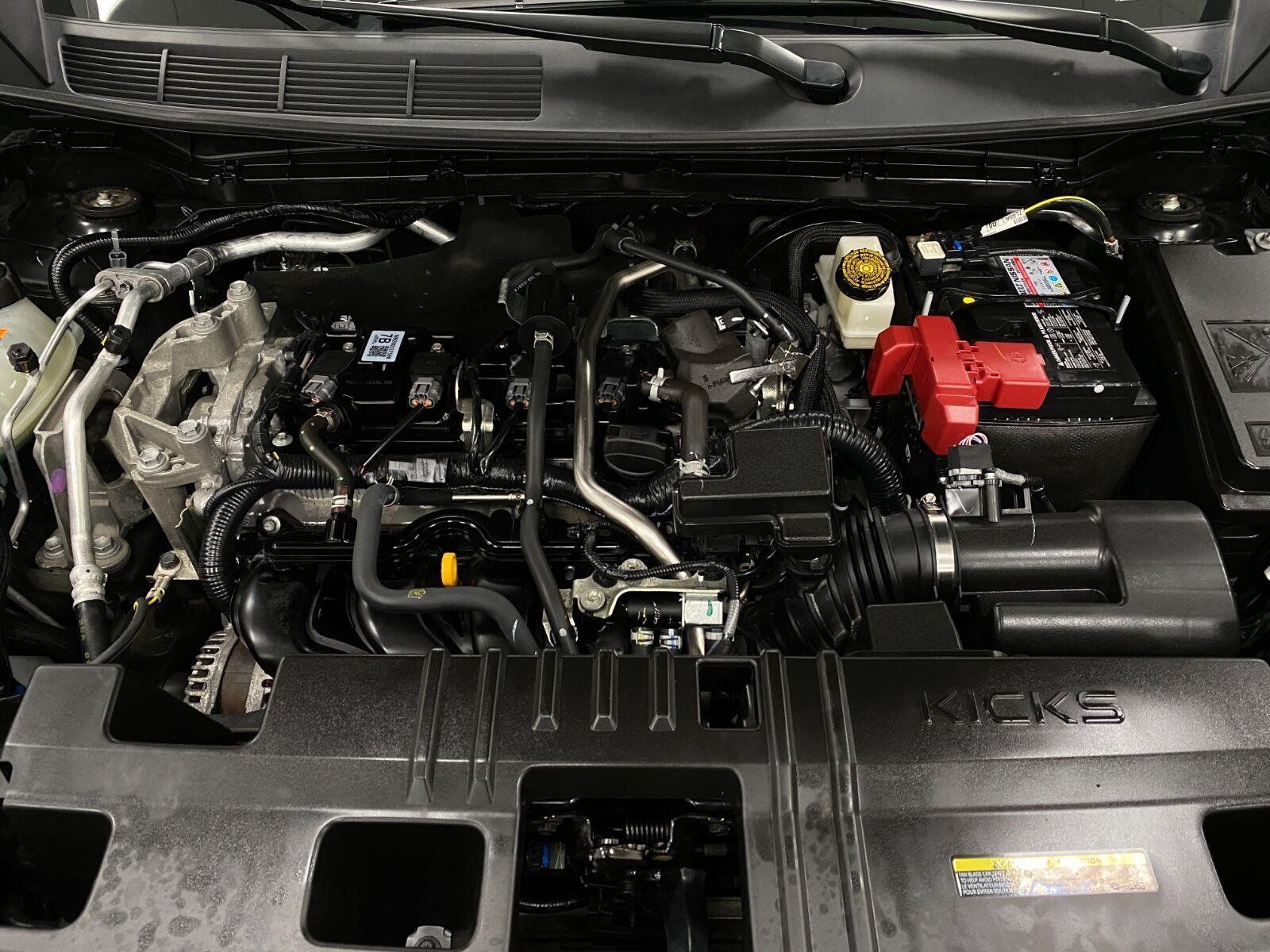 Certified 2025 Nissan Kicks SR AWD/4WD image 10