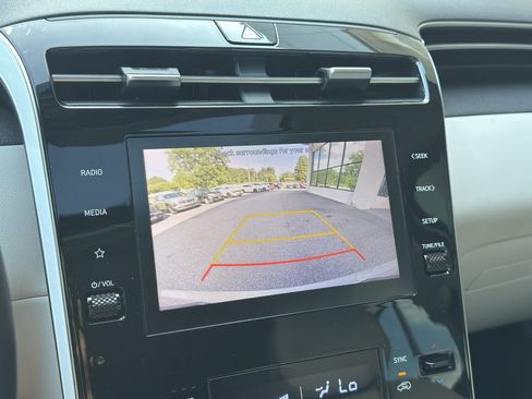 Used 2022 Hyundai Tucson SEL w/ Convenience + Premium Package FWD image 18