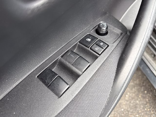 Used 2022 Toyota Corolla LE FWD image 22