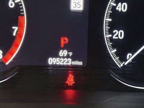 Used 2018 Honda Accord Sport image 34