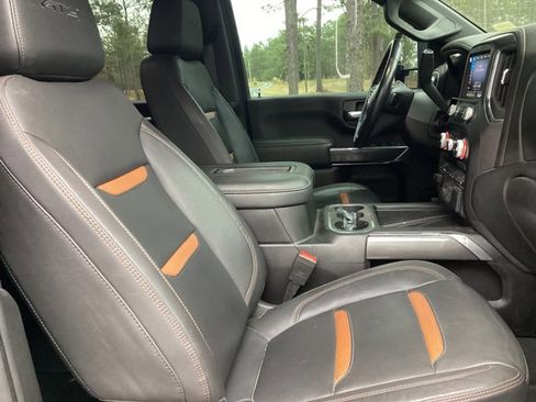 Used 2022 GMC Sierra 2500 AT4 w/ AT4 Premium Plus Package image 14