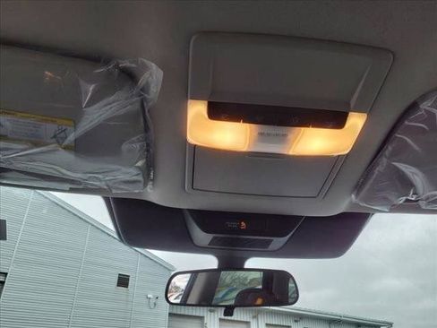 New 2025 Nissan Pathfinder S image 28