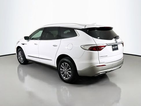 Used 2023 Buick Enclave Essence FWD image 5