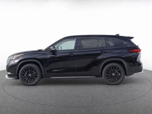 Used 2023 Toyota Highlander XSE FWD image 5