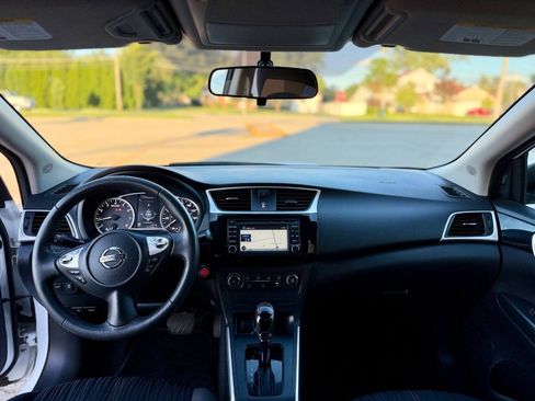 Used 2017 Nissan Sentra SV w/ Driver's Assist Package FWD image 19