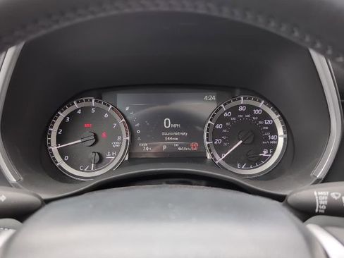 Used 2025 Toyota Highlander XLE image 14