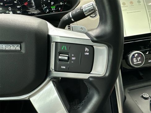 Used 2022 Land Rover Discovery S R-Dynamic image 29