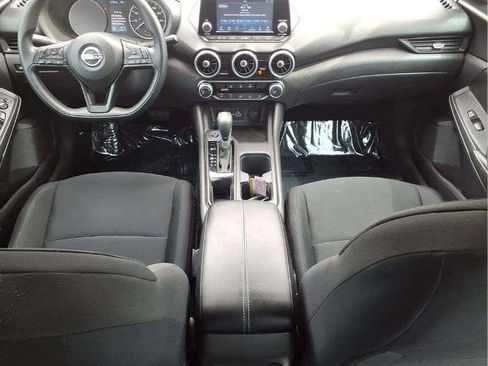 Certified 2025 Nissan Sentra S FWD image 11