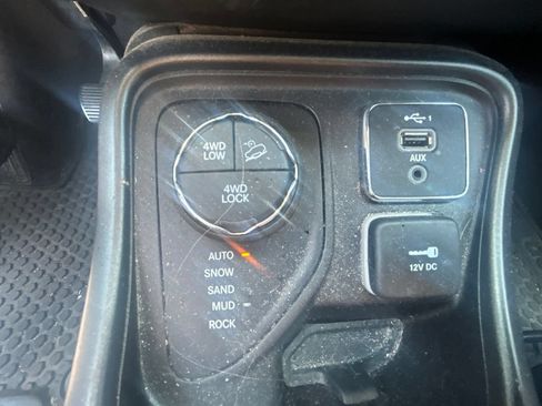 Used 2021 Jeep Compass Trailhawk w/ Convenience Group AWD/4WD image 25