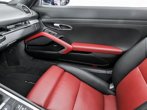 Used 2018 Porsche 718 Boxster S RWD image 36