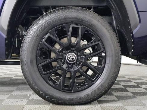 Used 2025 Toyota Tundra Limited image 16