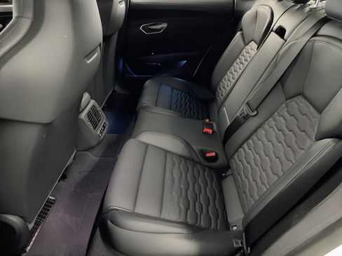 Used 2023 Audi e-tron GT Prestige w/ Prestige Package image 15