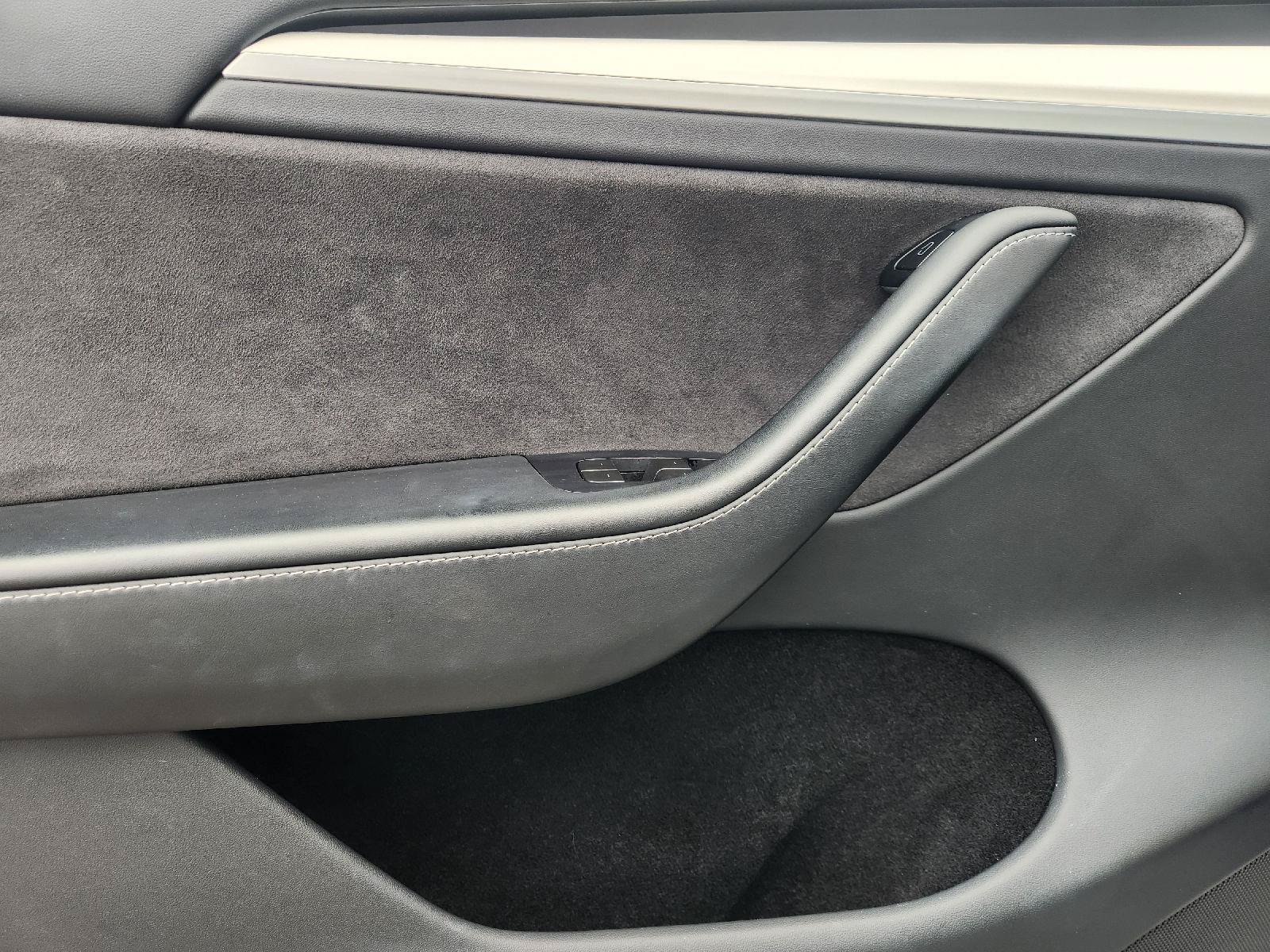 Used 2023 Tesla Model Y Long Range AWD/4WD image 22