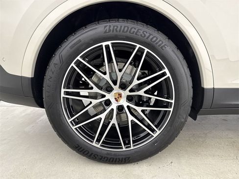 New 2026 Porsche Cayenne E-Hybrid Coupe image 16