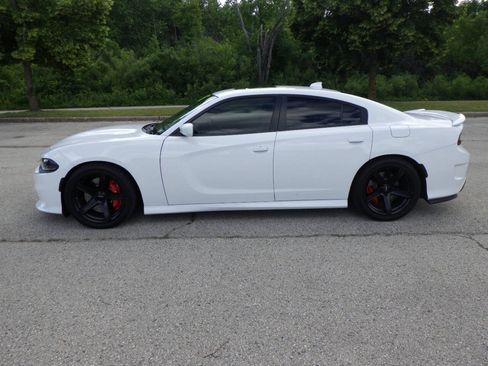 Used 2018 Dodge Charger SRT w/ Technology Group RWD image 2