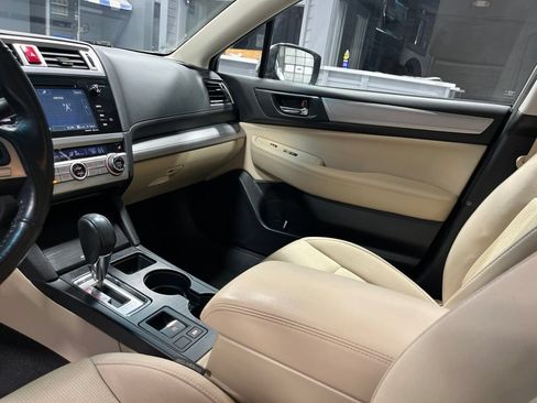 Used 2016 Subaru Legacy 2.5i Premium w/ Moonroof Package AWD/4WD image 15
