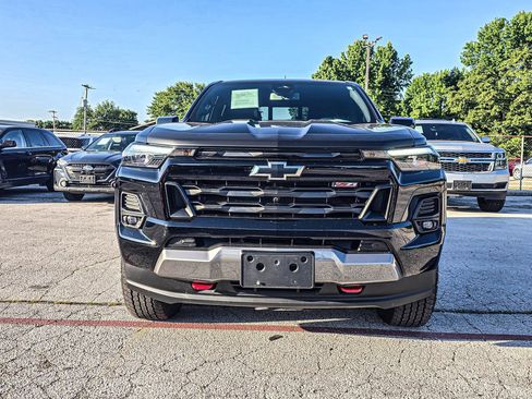 Used 2026 Chevrolet Colorado Z71 w/ Technology Package AWD/4WD image 2