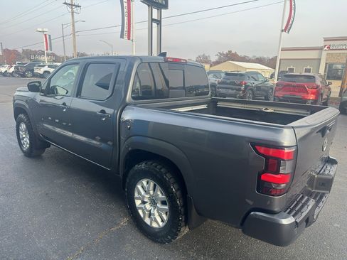 Used 2023 Nissan Frontier SV w/ SV Convenience Package image 6