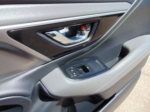 Certified 2025 Subaru Outback Onyx Edition AWD/4WD image 27