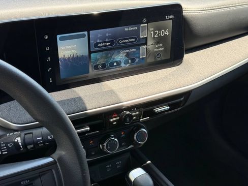 Used 2025 Nissan Kicks SV FWD image 11