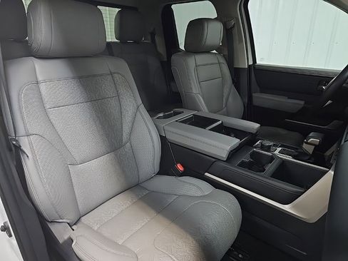 Used 2022 Toyota Tundra Limited image 14