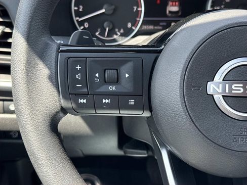 Used 2023 Nissan Rogue SV AWD/4WD image 15