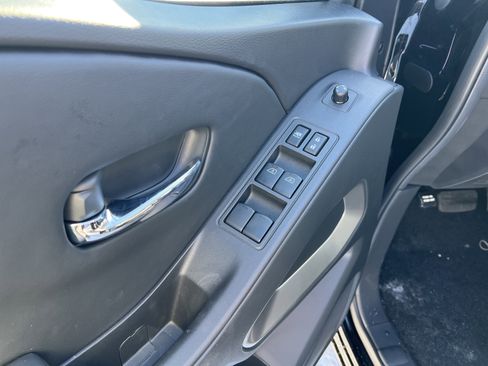 New 2026 Nissan Frontier SV image 18