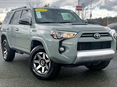 Used 2023 Toyota 4Runner TRD Off-Road Premium image 2