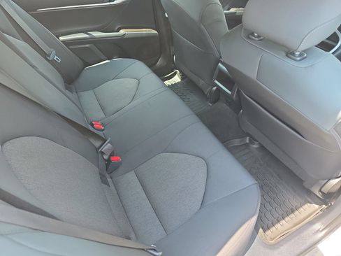 Used 2022 Toyota Camry LE FWD image 11