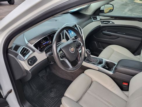 Used 2014 Cadillac SRX Luxury image 5