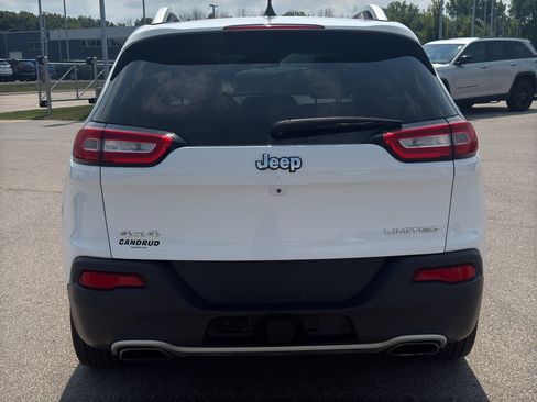 Used 2018 Jeep Cherokee Limited w/ Trailer Tow Group AWD/4WD image 7