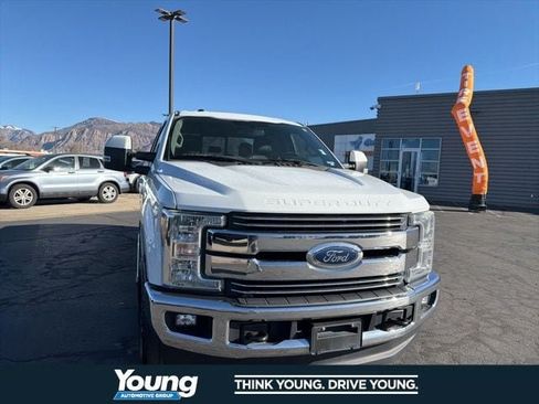Used 2017 Ford F350 Lariat AWD/4WD image 5