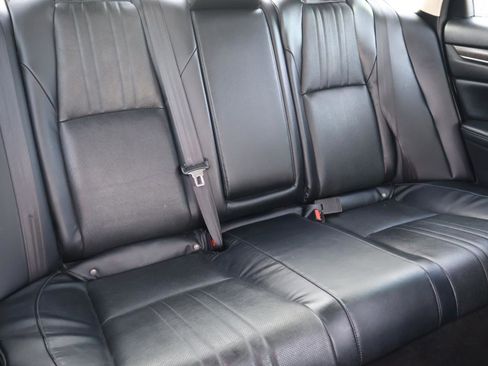 Used 2018 Honda Accord Touring image 18