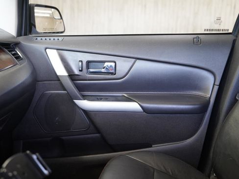 Used 2012 Ford Edge Limited image 29