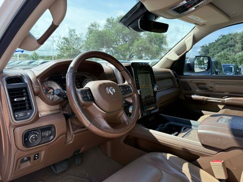 Used 2019 RAM 1500 Limited RWD image 9