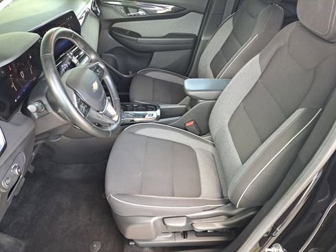 Certified 2024 Chevrolet TrailBlazer LT w/ LT Cold Weather Package FWD image 9