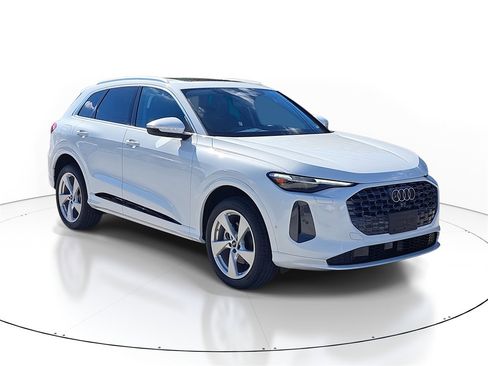 New 2025 Audi Q5 Premium Plus image 1