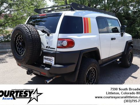 Used 2013 Toyota FJ Cruiser 4WD w/ Convenience Pkg image 6