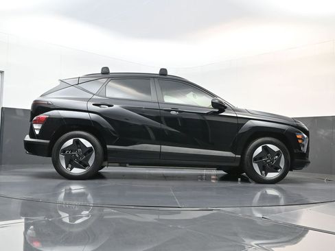Certified 2024 Hyundai Kona SEL FWD image 22
