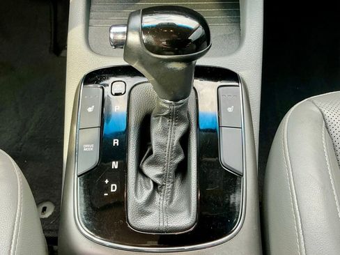 Used 2017 Kia Forte EX image 31