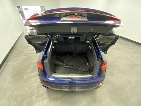 Used 2022 Audi RS Q8 w/ Carbon Optic Package image 53