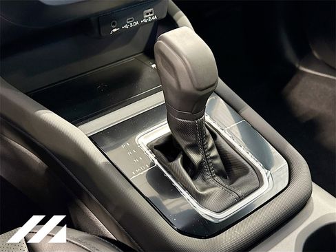 New 2025 Subaru Forester Limited image 18