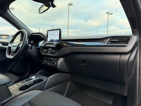 Certified 2025 Ford Escape ST-Line Elite image 16