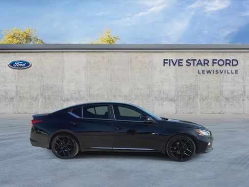 Used 2020 Nissan Altima 2.5 SR w/ Premium Package FWD image 9