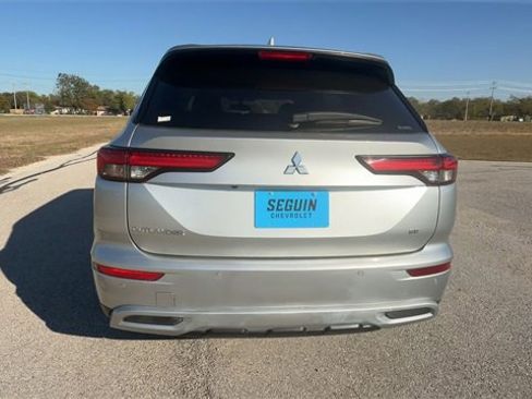 Used 2024 Mitsubishi Outlander SE image 7