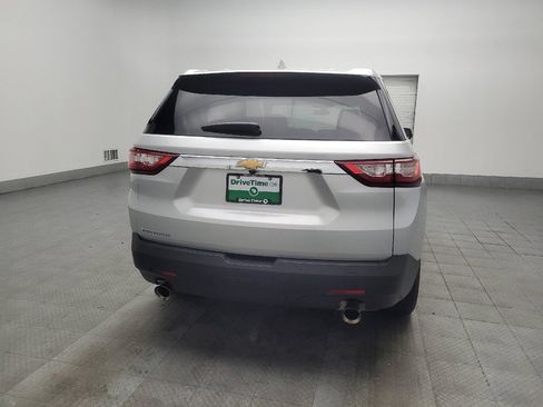 Used 2021 Chevrolet Traverse LS FWD image 7