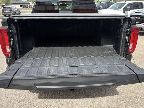 Used 2022 GMC Sierra 1500 AT4 w/ AT4 Premium Package AWD/4WD image 5