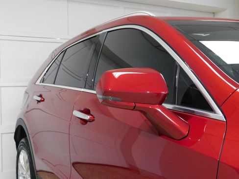 Used 2024 Cadillac XT4 Luxury w/ Cold Weather Package image 12